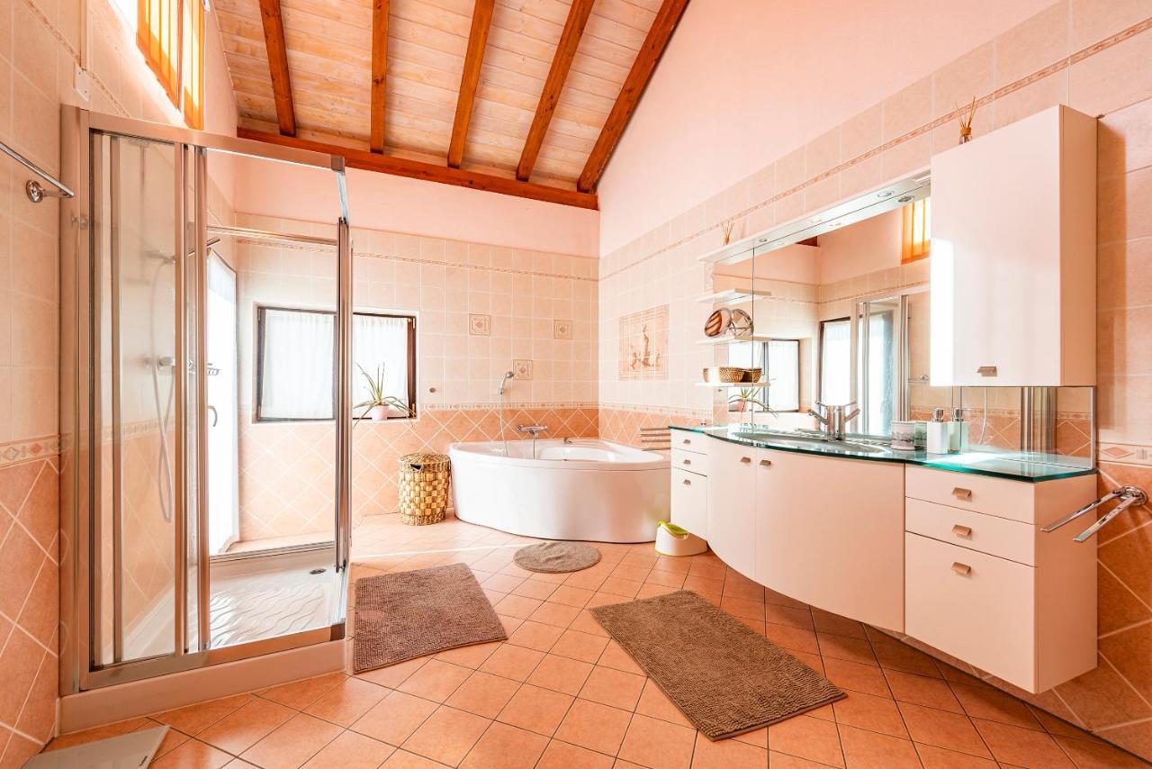 Casa Luna - Wonderful Lake View Brione sopra Minusio Exteriör bild